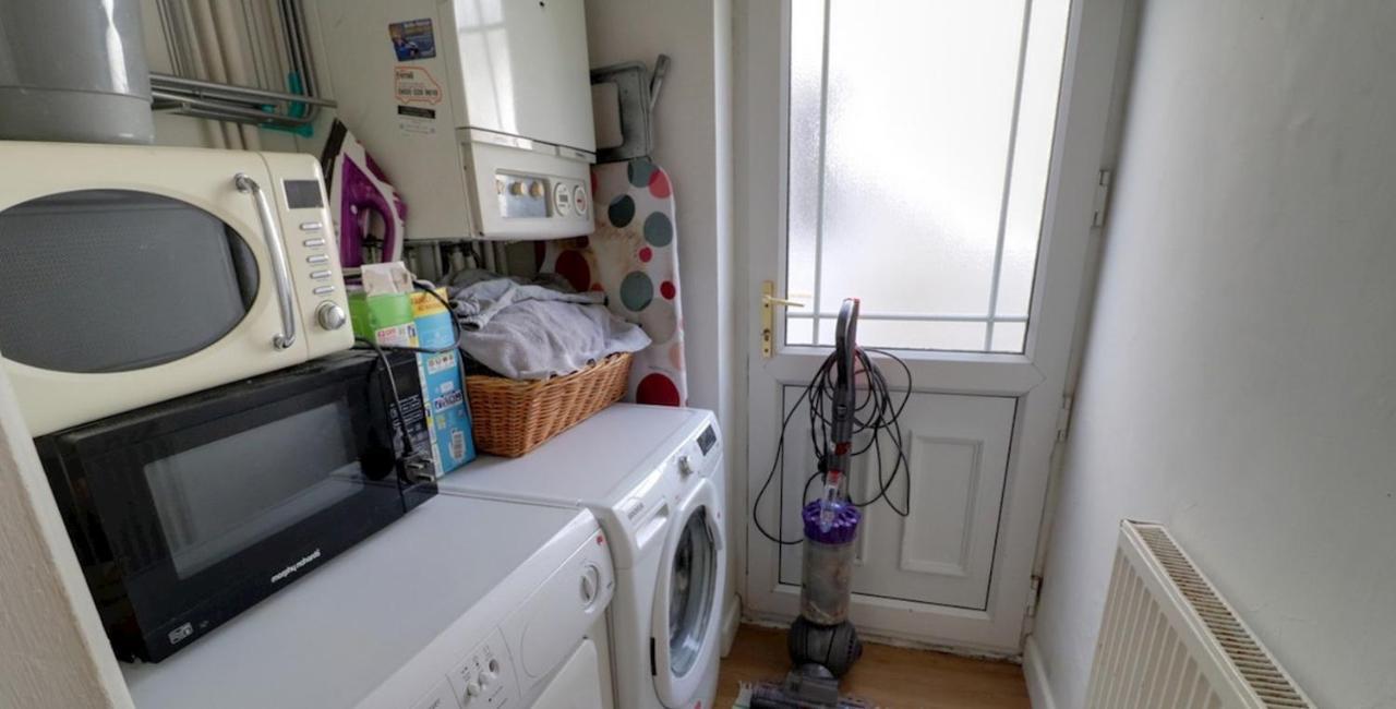 Villa Cosy, Dog Friendly House On The Fringe Of The Brecon Beacons Tredegar Exterior foto