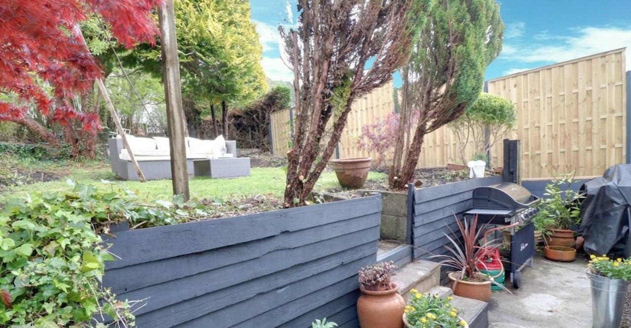 Villa Cosy, Dog Friendly House On The Fringe Of The Brecon Beacons Tredegar Exterior foto